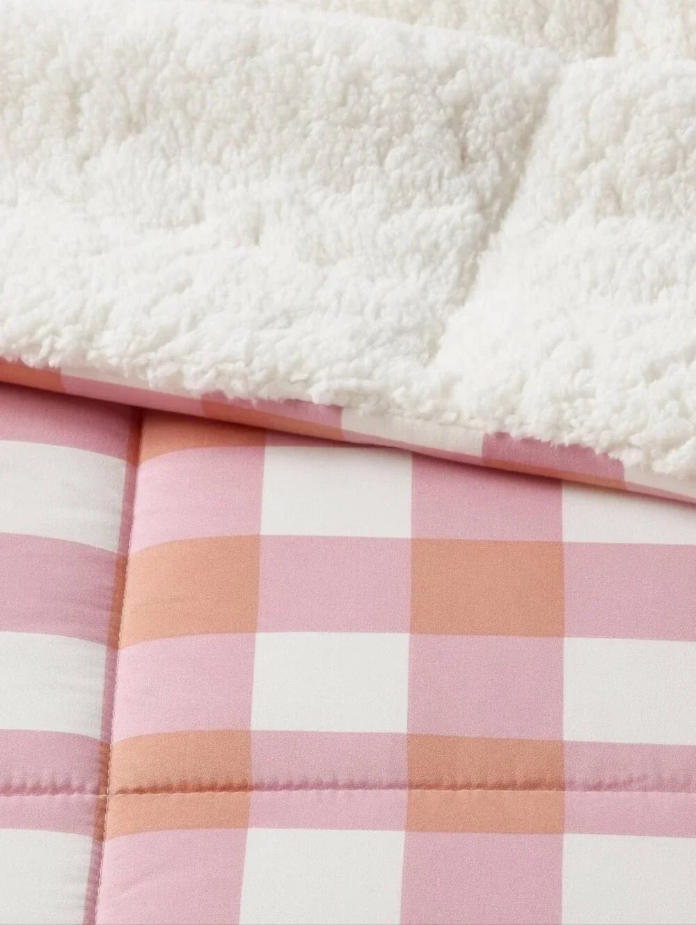 Room Essentials NWT Twin/Twin XL Gingham Reversible Faux Shearling Pink/Cream